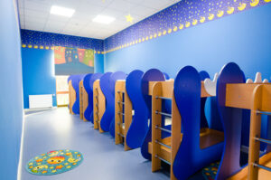 Здоровий сон: скільки годин необхідно спати дітям та підліткам